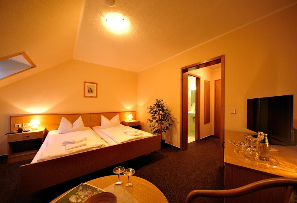 Waldhotel Bad Bibra Экстерьер фото